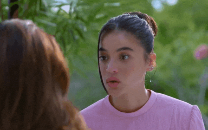 Điên Thì Có Sao bản Philippines bất ngờ viral: Nữ chính đẹp nhưng không “cân” outfit xuất sắc bằng Seo Ye Ji, bản Hàn vẫn là cái bóng quá lớn- Ảnh 7. Điên Thì Có Sao bản Philippines bất ngờ viral: Nữ chính đẹp nhưng không “cân” outfit xuất sắc bằng Seo Ye Ji, bản Hàn vẫn là cái bóng quá lớn- Ảnh 7.