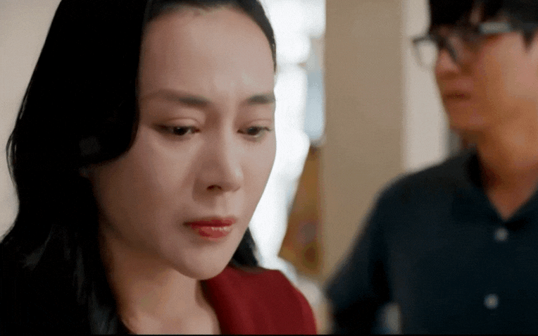 Chưa thấy phu nhân tài phiệt nào kém sang thế này: Nhan sắc sến súa lạc quẻ, giọng nói còn tuyệt vọng hơn- Ảnh 3. Người diễn hay nhất trong Gió Ngang Khoảng Trời Xanh