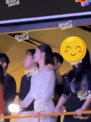 HOT: Bắt gặp vợ chồng Phương Nhi thân thiết với SOOBIN, cùng nhau