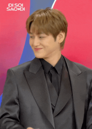 "Chàng gốm" Kim Bum khoe visual “3 không” đẹp đỉnh trên sân khấu Việt Nam, visual sau 16 năm không đổi! thiet ke chua co ten 38 1756442735602239970599 1756445354265 17564453545881025476160