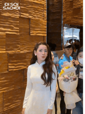 Thảm đỏ Sao Nhập Ngũ 2025: Hoà Minzy - Chi Pu - Kỳ Duyên đọ visual cực nét, 1 mỹ nhân lộ nhan sắc khác lạ- Ảnh 6. Thảm đỏ Sao Nhập Ngũ 2025: Hoà Minzy - Chi Pu - Kỳ Duyên đọ visual cực nét, 1 mỹ nhân lộ nhan sắc khác lạ- Ảnh 6.