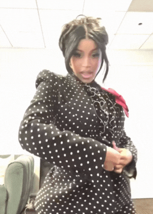 Trần đời chưa thấy ai hầu toà như sao nữ này: Hết cợt nhả, ngủ gục, rồi lại xô xát ngay sau xét xử!- Ảnh 8. Trần đời chưa thấy ai hầu toà như sao nữ này: Hết cợt nhả, ngủ gục, rồi lại xô xát ngay sau xét xử!- Ảnh 8.