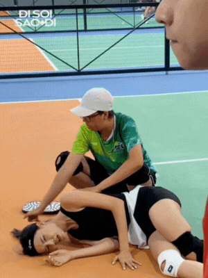 Hình ảnh gây bất ngờ của sao nữ Vbiz vài phút trước cú ngã gãy xương đùi trên sân pickleball- Ảnh 4.