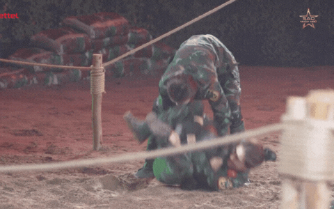 Tập 7 Sao Nhập Ngũ: Hoà Minzy bị chấn thương sau khi bị Tập 7 Sao Nhập Ngũ: Hoà Minzy bị chấn thương sau khi bị