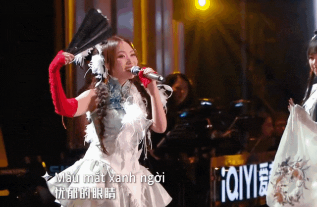 Phương Mỹ Chi khiến tài tử Hoàn Châu Cách Cách sững người, không khép miệng nổi trên truyền hình Trung Quốc- Ảnh 1. Phương Mỹ Chi khiến tài tử Hoàn Châu Cách Cách sững người, không khép miệng nổi trên truyền hình Trung Quốc- Ảnh 1.