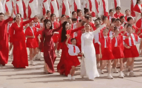 Ảnh nét căng và clip trọn vẹn Khối nghệ sĩ diễu hành 2/9: Quá đẹp, quá rạng rỡ, quá tự hào!- Ảnh 1.