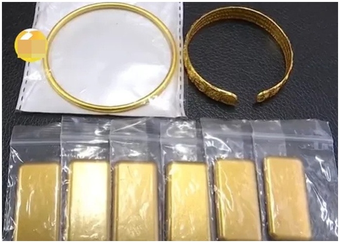 Số vàng trị giá 1,1 tỷ đồng bị bỏ quên trên xe buýt- Ảnh 1. img