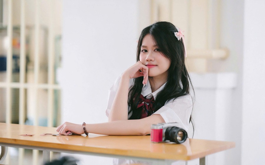 Hè năm lớp 11, Yến Nhi đã dành thời gian ôn hết kiến thức Sử, Địa trong sách giáo khoa lớp 12.