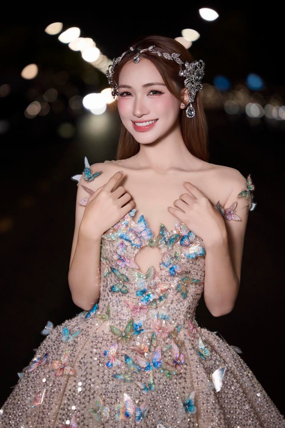 Mỹ nhân nổi tiếng nhất Mưa Đỏ: Nhan sắc mướt mắt mê hoặc 6 triệu fan, không biết khen sao cho đủ- Ảnh 6.