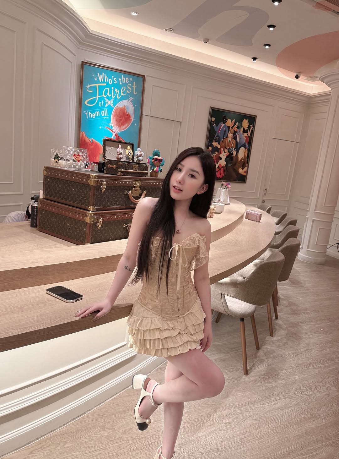 Fan cứng soi loạt hình ảnh nóng bỏng của