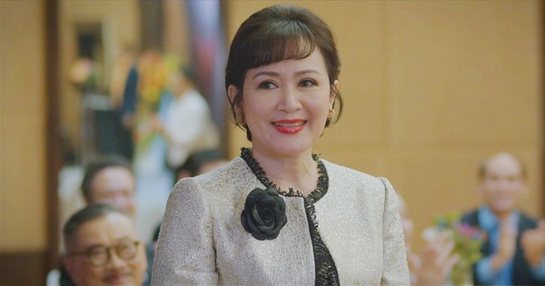 Mỹ nhân Việt đẹp tới mức fan dùng ảnh làm “bùa cầu may”, đi ăn không mất tiền, nhan sắc hiện tại mới choáng thuong ngay nang ve 1750430470357 1750430471557945090658 0 0 465 888 crop 1750430537364877882695jpeg