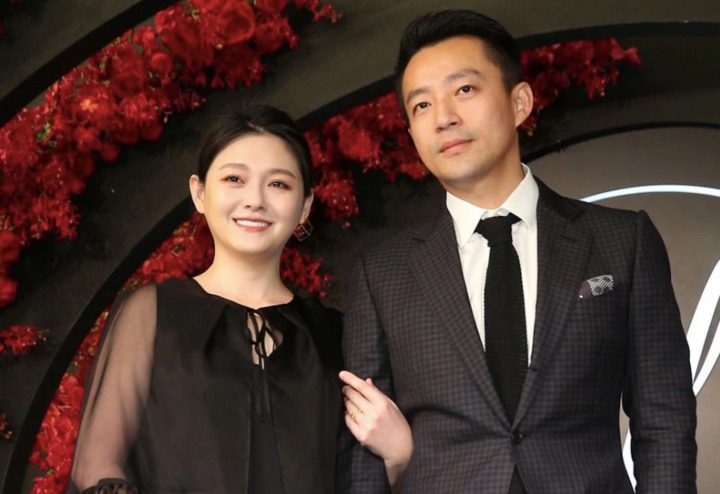 Chấn động bài bóc phốt hơn 1.100 chữ Chấn động bài bóc phốt hơn 1.100 chữ