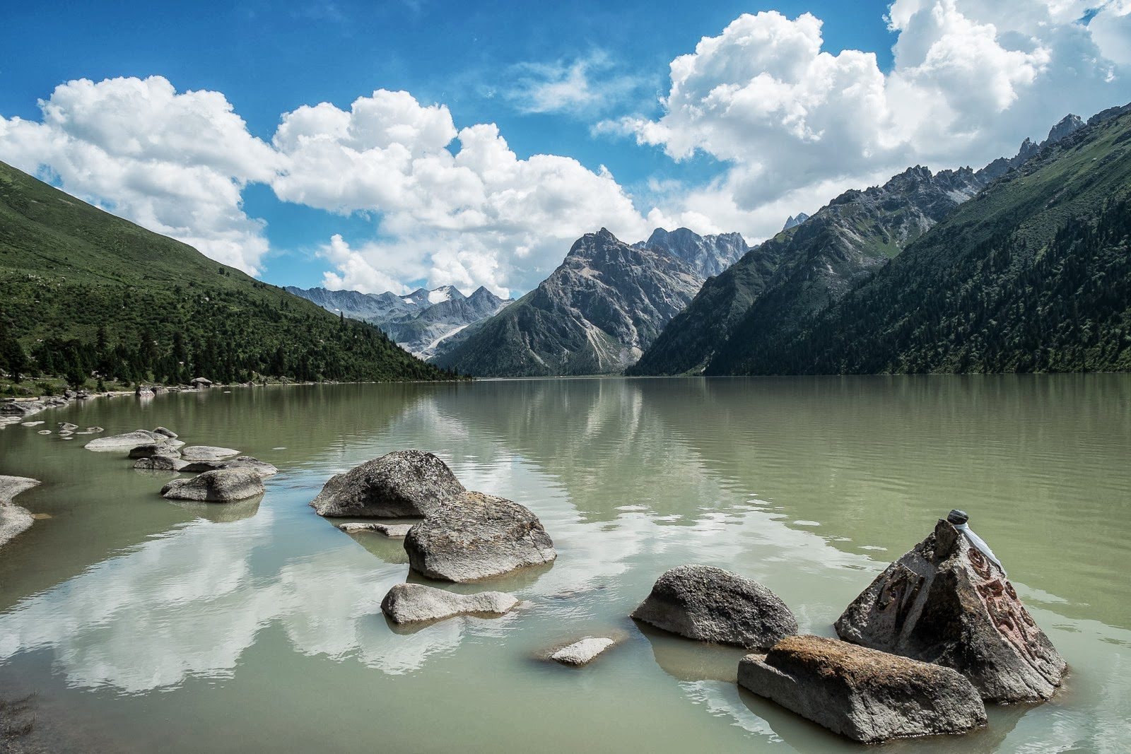 Trung Quốc xây công trình