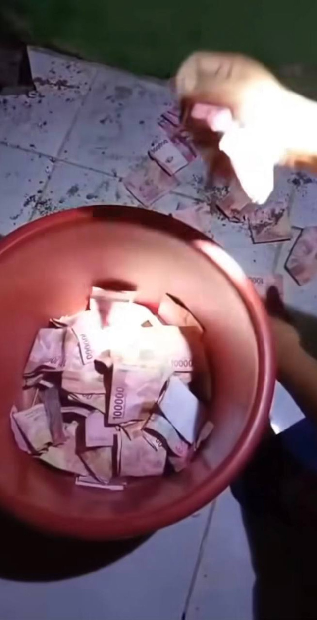 Tường nhà bất ngờ