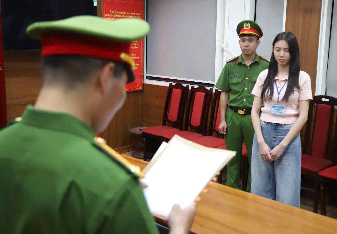 Thùy Tiên trước khi bị khởi tố: Cát xê sự kiện hàng Thùy Tiên trước khi bị khởi tố: Cát xê sự kiện hàng