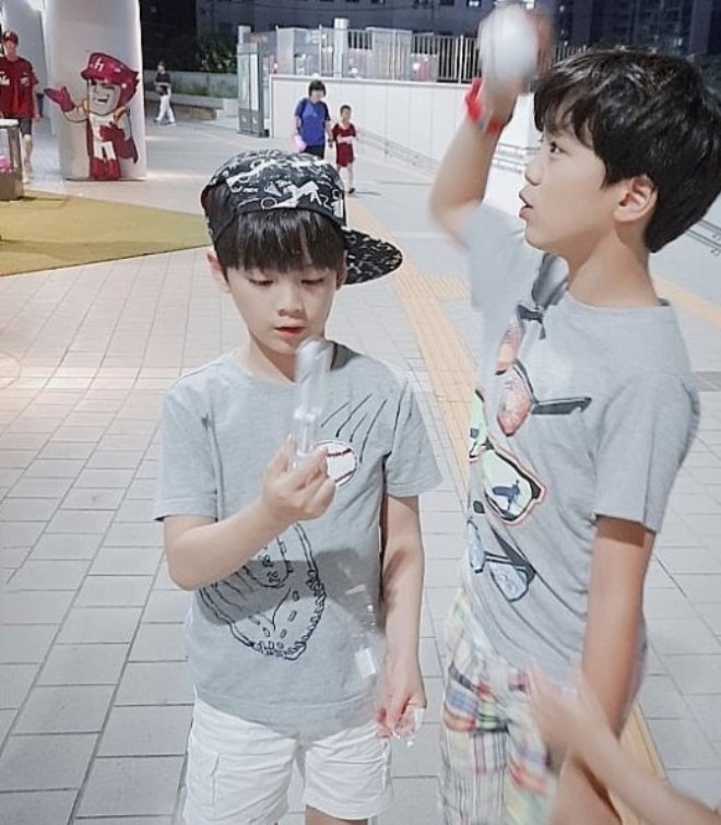 Sao nhí Bố Ơi Mình Đi Đâu Thế dậy thì gây ngỡ ngàng, tuổi 15 thành bản sao