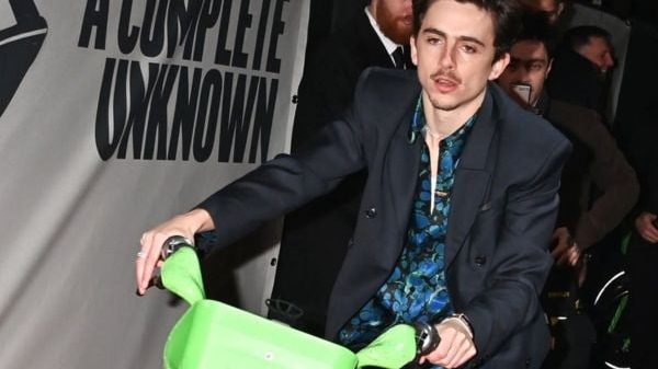 Timothée Chalamet Và Câu Chuyện Bị Phạt 79 Đô La Vì Đi Xe Đạp timothee chalamet4 azlwjpg