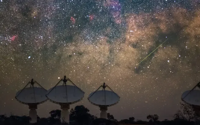 Lần đầu tiên phát hiện hơn 20 tín hiệu vô tuyến bí ẩn từ vũ trụ- Ảnh 2. Lần đầu tiên phát hiện hơn 20 tín hiệu vô tuyến bí ẩn từ vũ trụ- Ảnh 2.