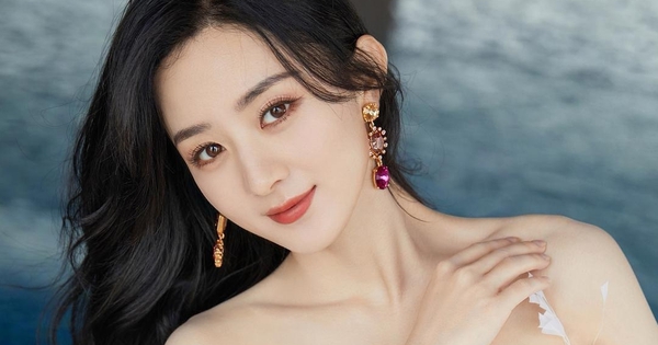 Triệu Lệ Dĩnh trở thành trò cười của hàng triệu người vì "không biết chữ" tld6 1744367028463971370774 37 0 602 1080 crop 1744367046664561618323jpg