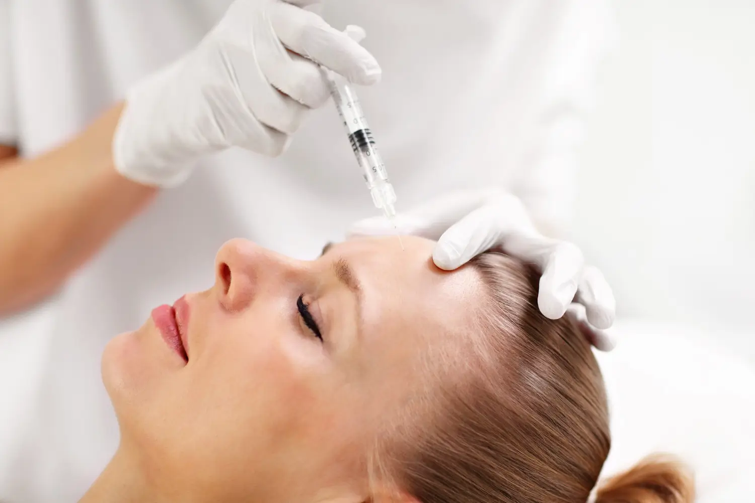 Hiểm họa của trào lưu tiêm ‘Botox Hàn Quốc’ học từ TikTok- Ảnh 2.