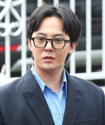 Căng như dây đàn: G-Dragon và chủ tịch Yang Hyun Suk bị điều tra- Ảnh 2. Căng như dây đàn: G-Dragon và chủ tịch Yang Hyun Suk bị điều tra- Ảnh 2.