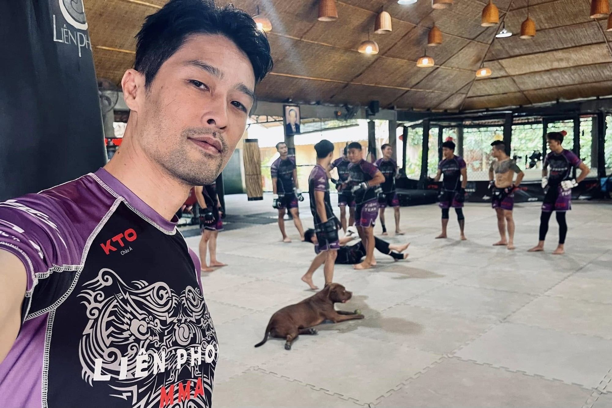 Diễn viên ở nhà 1.800m2 đẹp như resort: Gia tộc lừng lẫy, 51 tuổi lại độc thân, con gái xinh như hoa hậu- Ảnh 4. Diễn viên ở nhà 1.800m2 đẹp như resort: Gia tộc lừng lẫy, 51 tuổi lại độc thân, con gái xinh như hoa hậu- Ảnh 4.