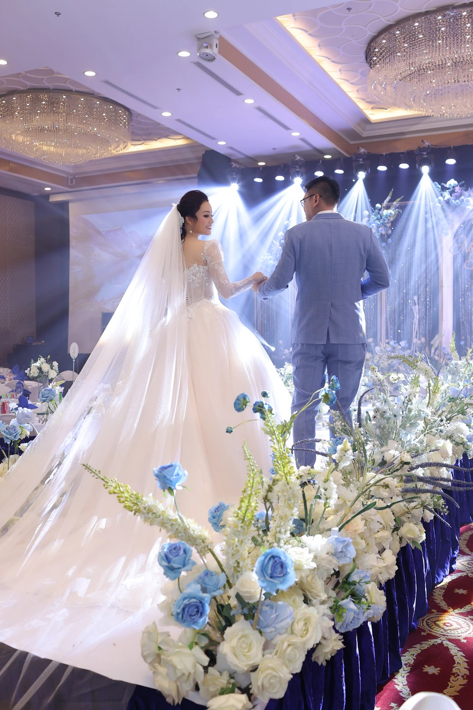 Nữ ca sĩ vừa được thành Phó Giáo sư ở tuổi 43: Hôn nhân viên mãn với chồng 2 là Viện trưởng- Ảnh 5.