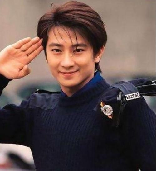 Nam diễn viên 2 lần bị cấm sóng hiện ra sao?- Ảnh 1.