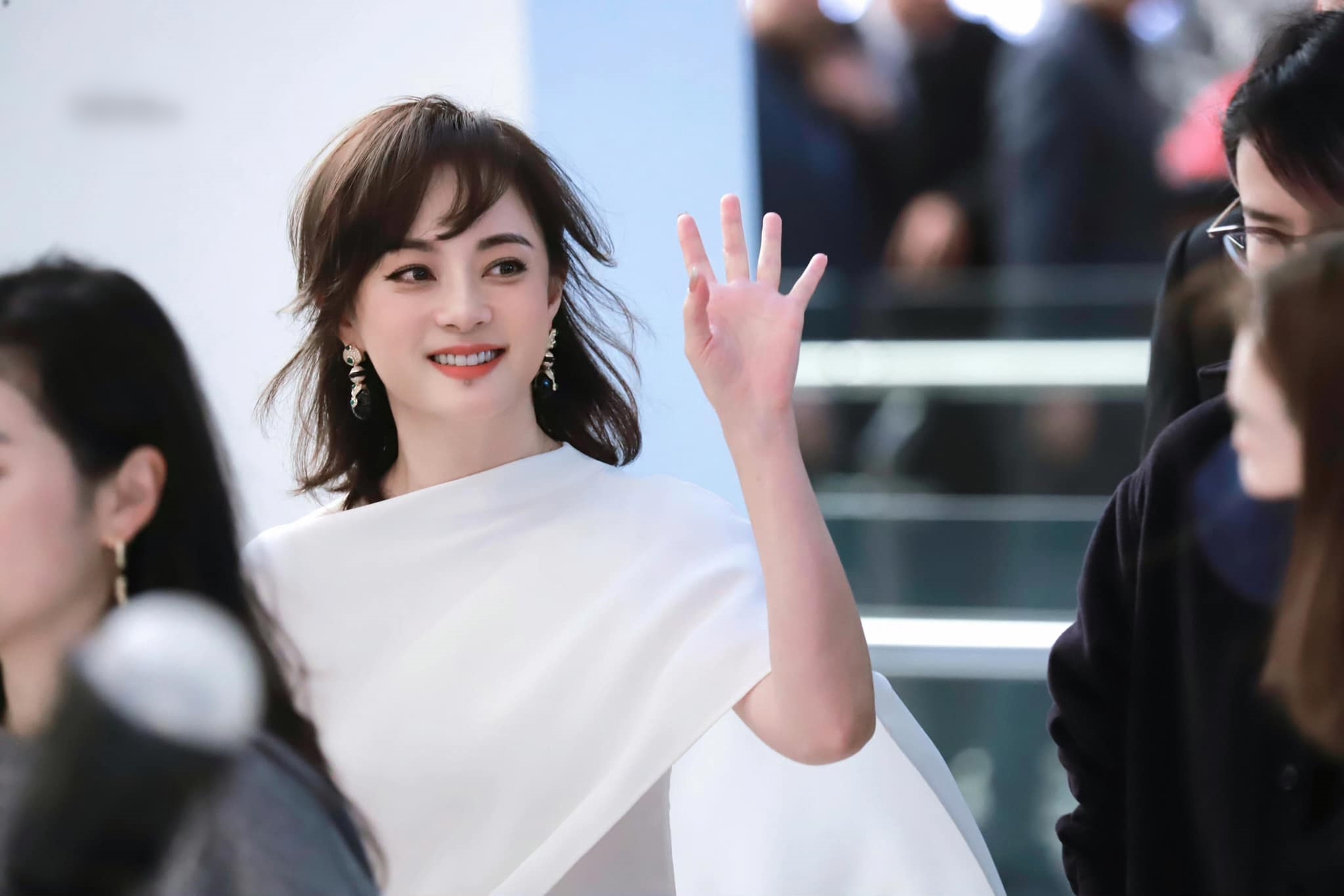 Phim vừa chiếu 40 phút đã đứng top 1 rating cả nước, nữ chính bùng nổ cõi mạng vì