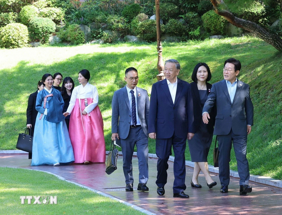 Tổng Bí thư Tô Lâm và Phu nhân cùng Tổng thống Hàn Quốc và Phu nhân dự tiệc trà- Ảnh 7.