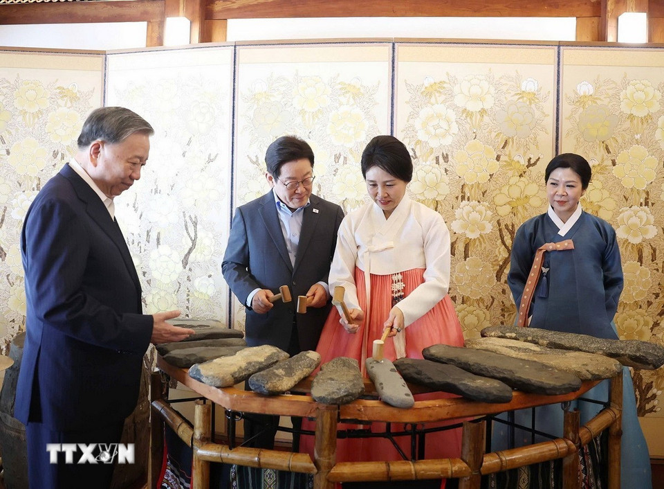 Tổng Bí thư Tô Lâm và Phu nhân cùng Tổng thống Hàn Quốc và Phu nhân dự tiệc trà- Ảnh 20.