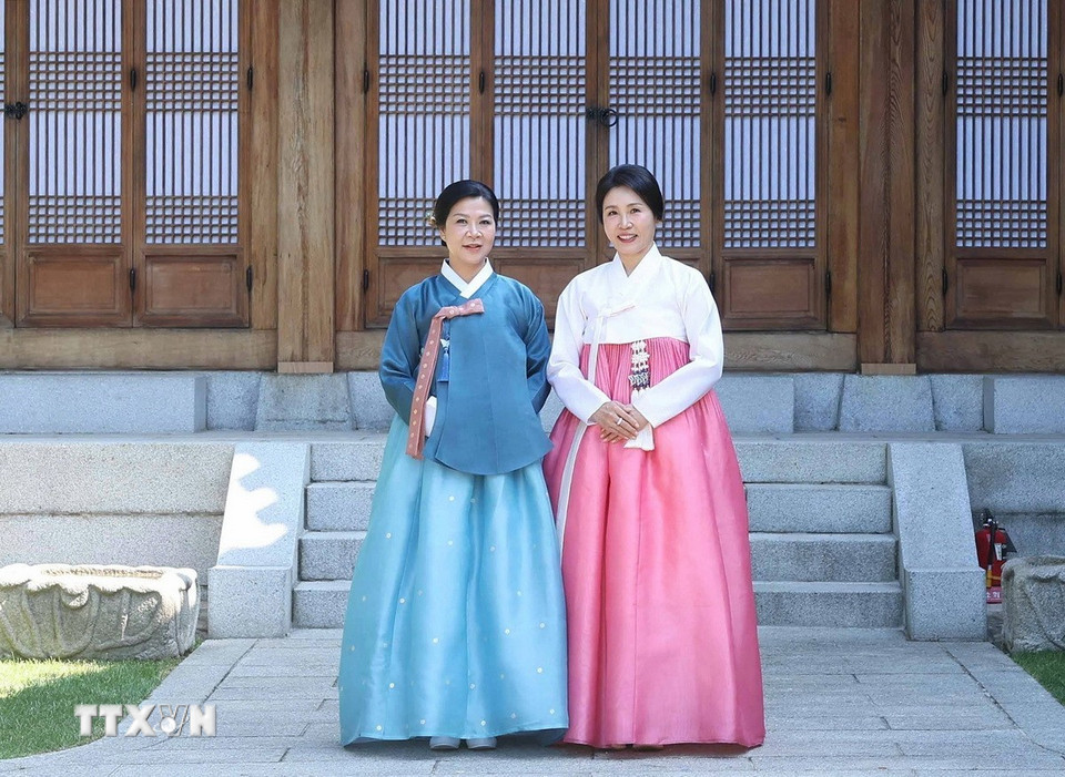 Tổng Bí thư Tô Lâm và Phu nhân cùng Tổng thống Hàn Quốc và Phu nhân dự tiệc trà- Ảnh 11.