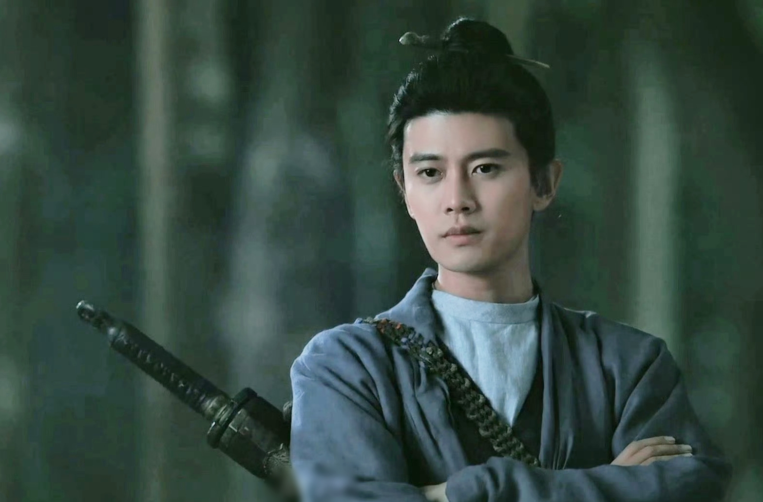 Phim cổ trang mới chiếu 2 ngày đã lập kỷ lục hot nhất 2025, nữ chính được khen đẹp nhất Trung Quốc hiện tại- Ảnh 4.