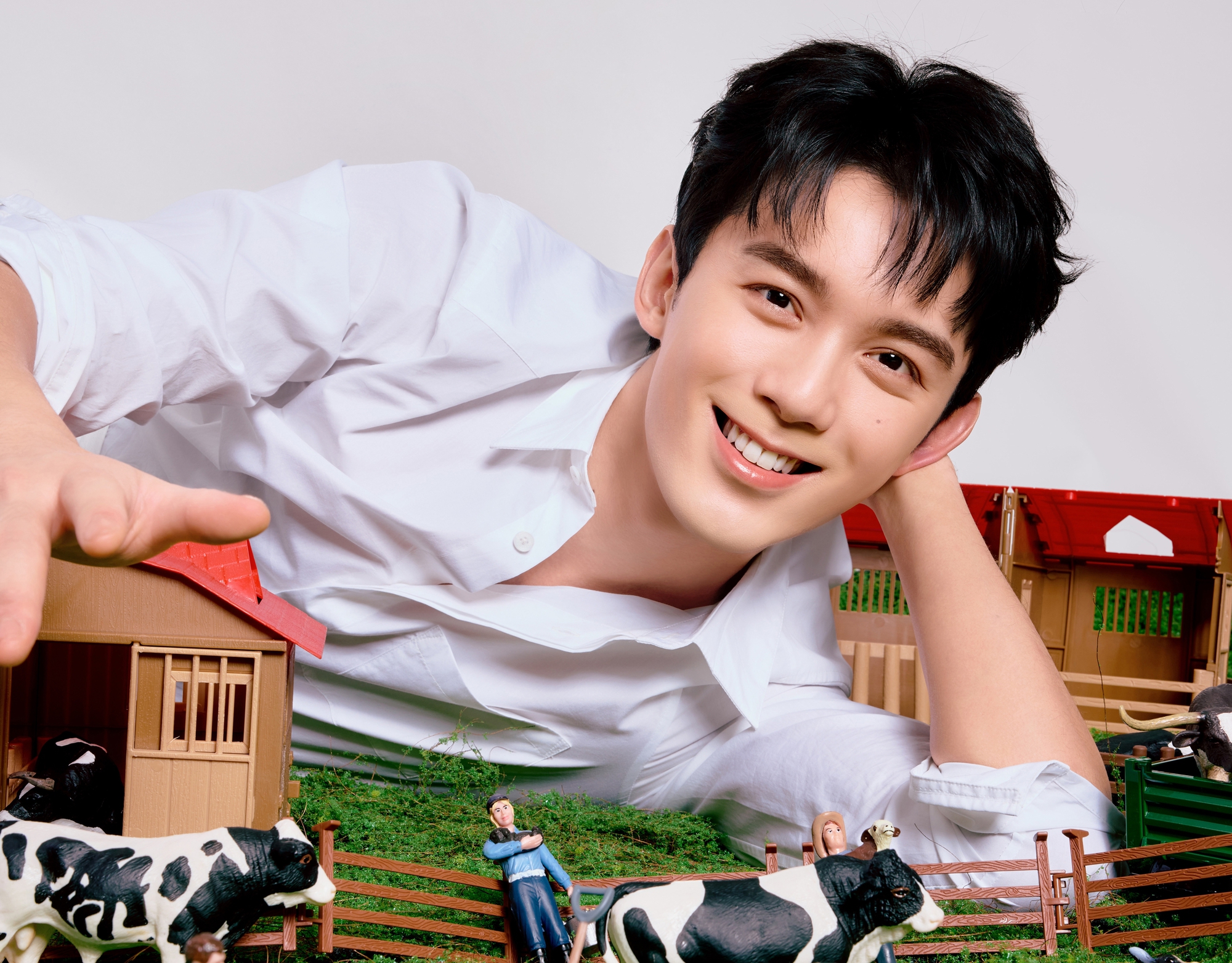 10 mỹ nam đẹp nhất Trung Quốc 2025: Tiêu Chiến xếp sau Vương Nhất Bác, hạng 1 càng bị ghét càng hot mới tài- Ảnh 2.