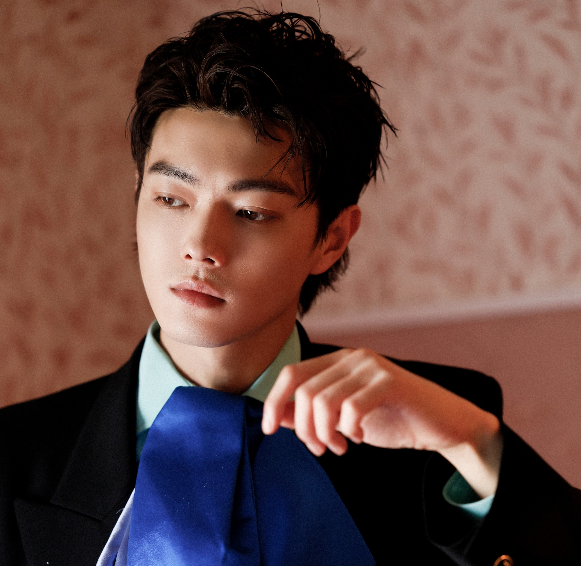 10 mỹ nam đẹp nhất Trung Quốc 2025: Tiêu Chiến xếp sau Vương Nhất Bác, hạng 1 càng bị ghét càng hot mới tài- Ảnh 1.