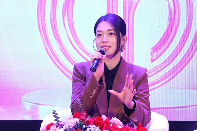 Á hậu Bùi Phương Nga: “Đừng bao giờ hối hận về những gì bạn đã làm”- Ảnh 1. Á hậu Bùi Phương Nga: “Đừng bao giờ hối hận về những gì bạn đã làm”- Ảnh 1.