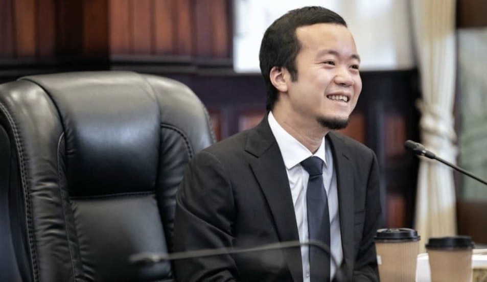 Truyền thông Hồng Kông hé lộ cánh tay phải của