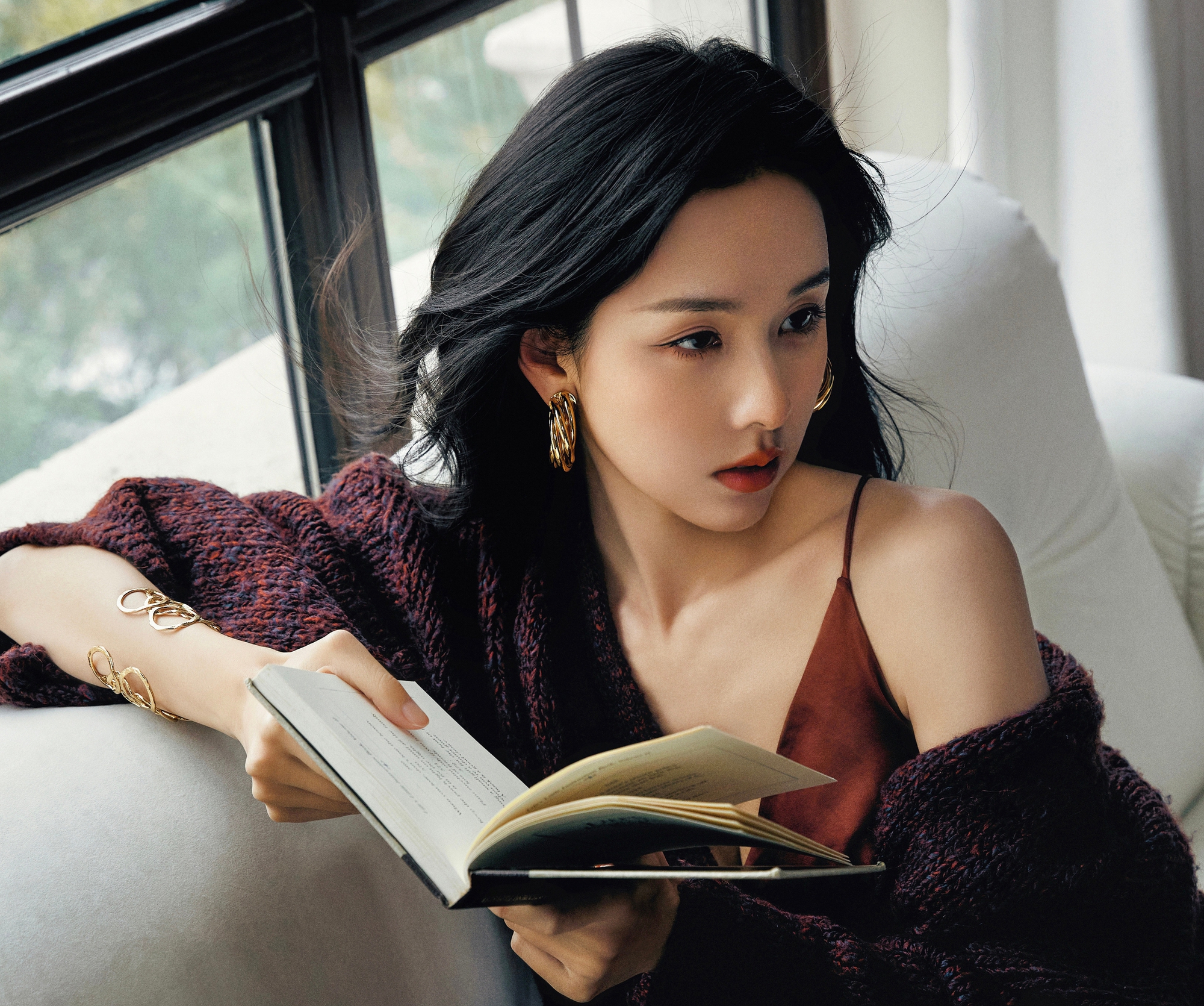 Mỹ nhân đẹp nhất Trung Quốc hiện tại: Nhan sắc tuyệt đỉnh không tả nổi, xé sách bước ra mê hoặc 9 triệu người- Ảnh 5. Mỹ nhân đẹp nhất Trung Quốc hiện tại: Nhan sắc tuyệt đỉnh không tả nổi, xé sách bước ra mê hoặc 9 triệu người- Ảnh 5.