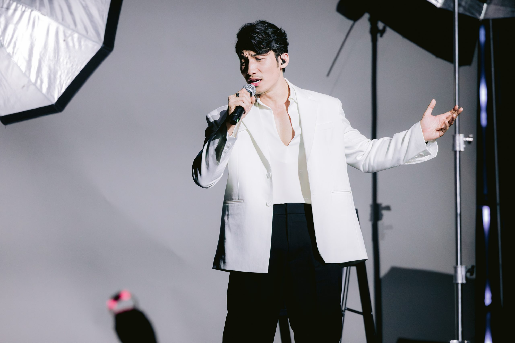 Mỹ nam Việt duy nhất lọt top 100 gương mặt đẹp nhất châu Á, visual đỉnh cao khiến netizen Trung Quốc cũng phải phát cuồng- Ảnh 4.