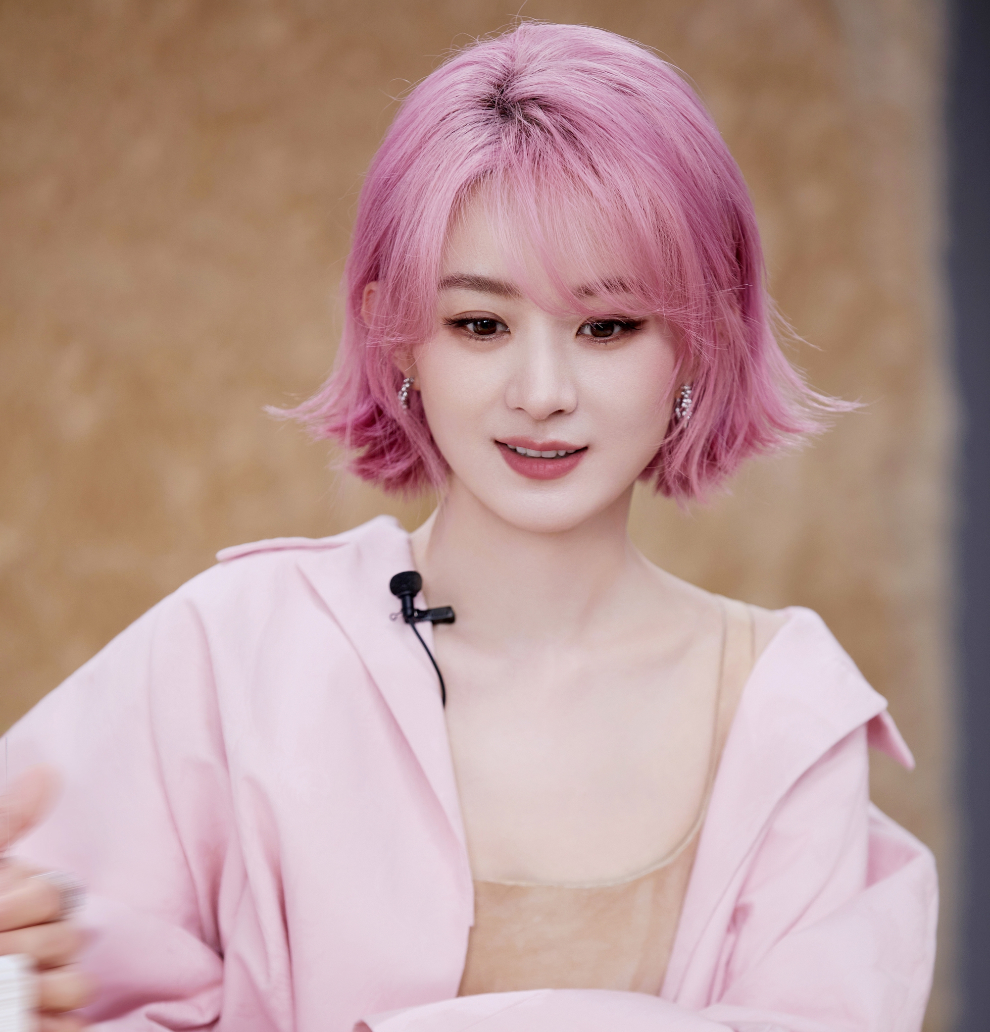 Biến căng: Triệu Lệ Dĩnh nổi điên giữa đêm, công khai mắng thẳng mặt kẻ đâm sau lưng mình- Ảnh 2.