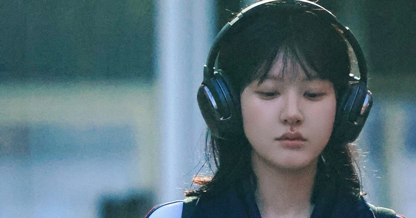 Nữ thần ngôn tình đẹp nhất Trung Quốc hiện tại: U30 mà như mới 15, nhìn mặt mộc mới bất ngờ trieu lo tu7 1750727070017 17507270702571557564900 50 0 1097 2000 crop 1750727085356879888963jpg