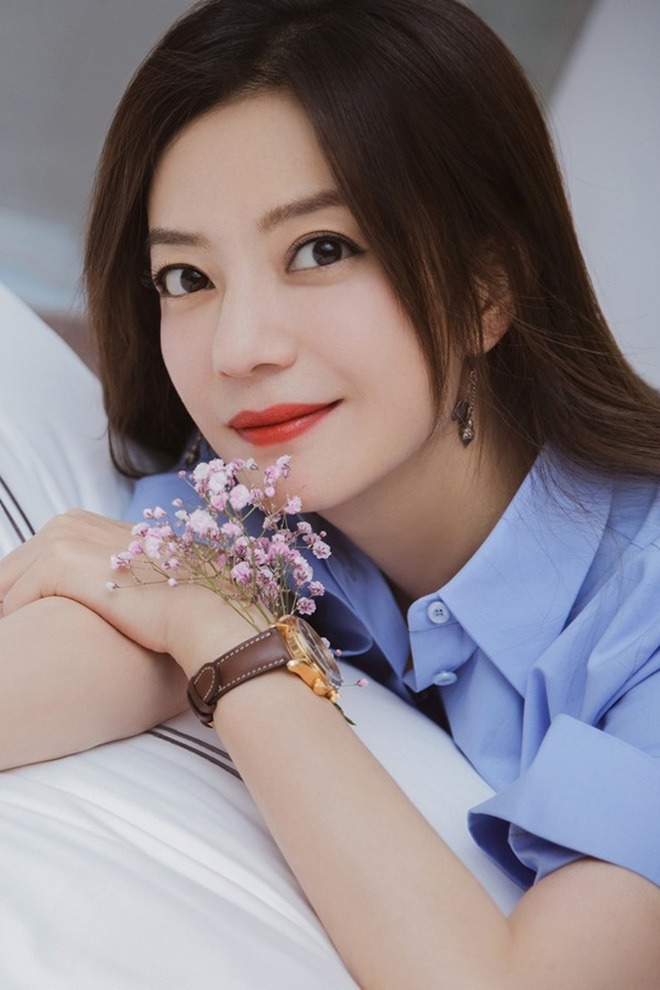 Khó cứu: Triệu Vy sắp ra đường ở vì chồng tỷ phú báo hại- Ảnh 1.