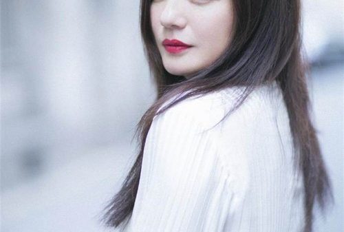 Triệu Vy đang trải qua giai đoạn khó khăn nhất cuộc đời trieu vy 1752456326 436 width500height700