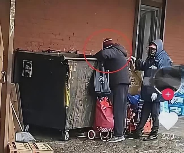 Ngôi sao trốn ra nước ngoài vì đắc tội Triệu Vy, ai ngờ kiếm 14 tỷ/năm nhờ 1 nghề bị nhiều người coi thường- Ảnh 6. Ngôi sao trốn ra nước ngoài vì đắc tội Triệu Vy, ai ngờ kiếm 14 tỷ/năm nhờ 1 nghề bị nhiều người coi thường- Ảnh 6.