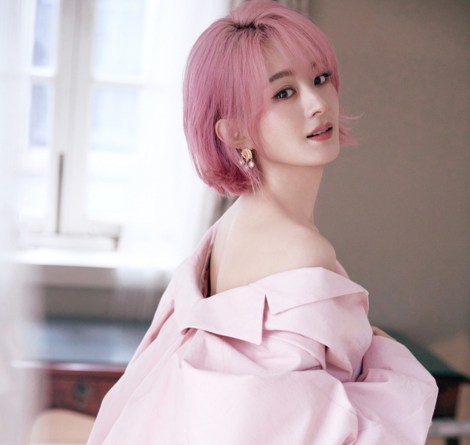 Triệu Lệ Dĩnh: Tiểu hoa đán bị nghi bán dâm, tình sử ngập drama