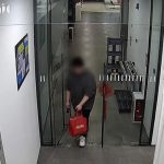 Nam thanh niên trộm hơn 150 máy tính bảng của công ty để donate các nữ streamer trom may tinh bang 3 fjhtjpg