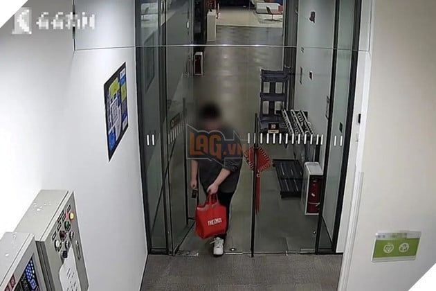 Nam thanh nien trom hon 150 may tinh bang cua cong ty de donate cac nu streamer 2 Nam thanh niên trộm hơn 150 máy tính bảng của công ty để donate các nữ streamer