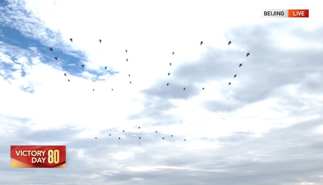 Trực tiếp: Trung Quốc duyệt binh lớn chưa từng thấy, nhiều vũ khí lần đầu xuất hiện- Ảnh 6.