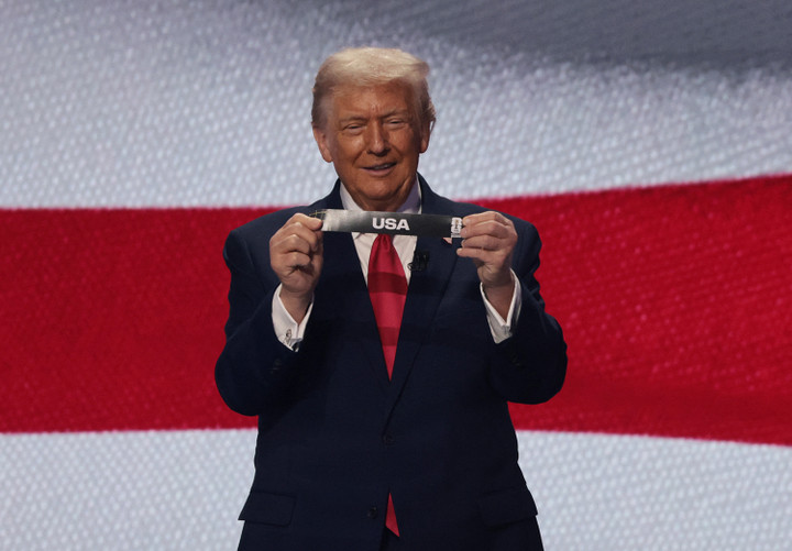 Tổng thống Mỹ Donald Trump nhận giải thưởng lạ chưa từng có của FIFA- Ảnh 4. Tổng thống Mỹ Donald Trump nhận giải thưởng lạ chưa từng có của FIFA- Ảnh 4.