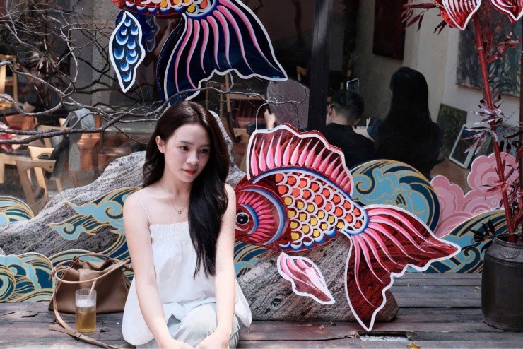 Thiếu nữ nô nức check-in Trung thu - 1